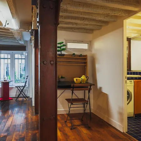 Characterful 6p Grand Boulevard Appartamento